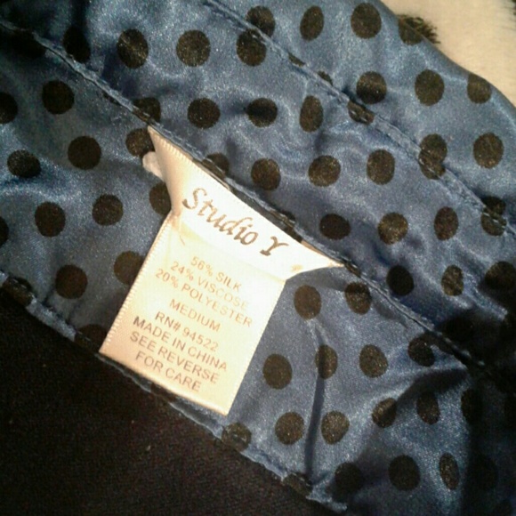 Form Fitting Office Wear - Picture 5 of 6